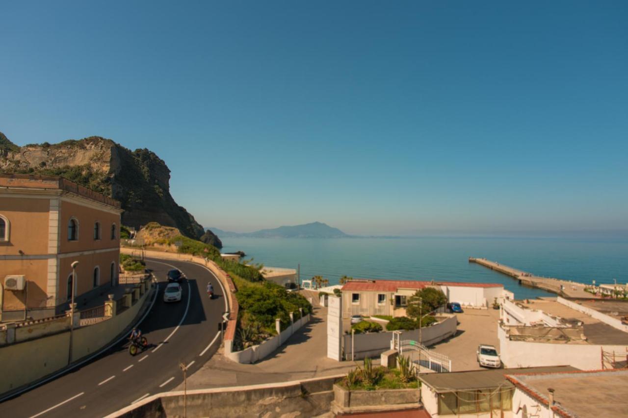 Naro Suites And Rooms Bacoli Exterior foto